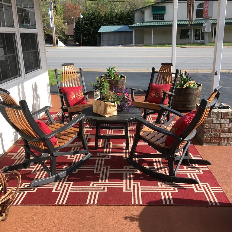 Cardinal Inn Maggie Valley Εξωτερικό φωτογραφία