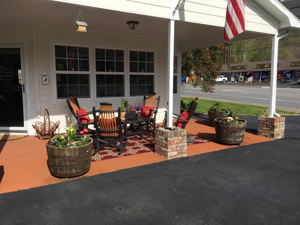Cardinal Inn Maggie Valley Εξωτερικό φωτογραφία