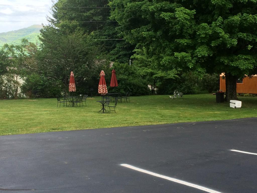 Cardinal Inn Maggie Valley Εξωτερικό φωτογραφία