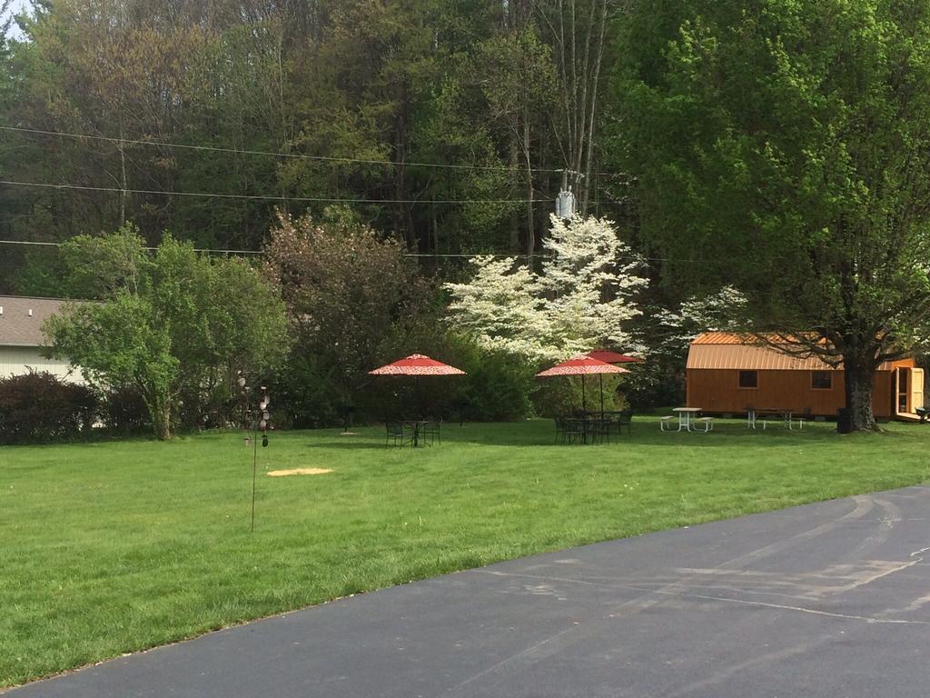 Cardinal Inn Maggie Valley Εξωτερικό φωτογραφία